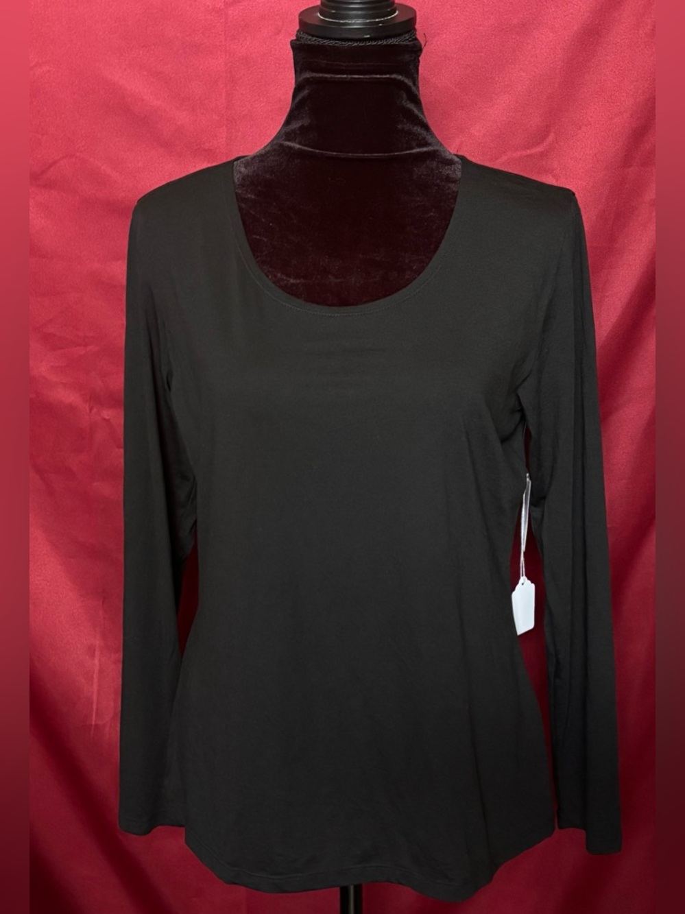 Essential Black Long-Sleeve Scoop Neck Tee